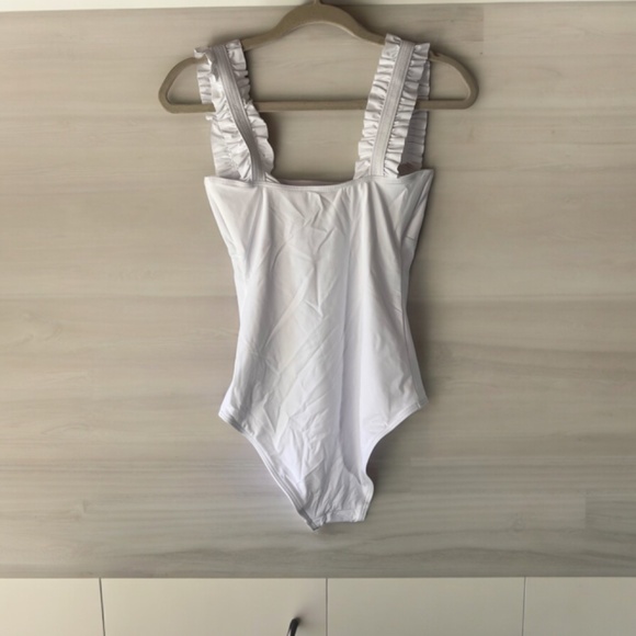 EPHEMERA OPTICAL WHITE RUFFLE ONE PIECE SWIMSUIT NWT SIZE AU-6/ US-2 - Picture 2 of 9